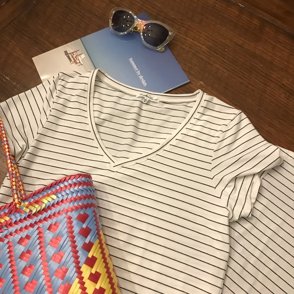 Asymmetric Long Tee - Picture 2 of 4